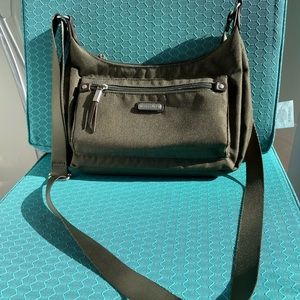 Like New - Olive Green Baggalini crossbody fabric purse with adjustable handle.